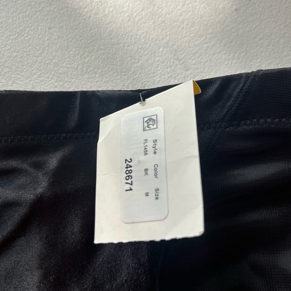 Maidenform NWT Shapewear Shorts Womens Medium High Waist Smoothing, NEVER WORN. - Picture 3 of 6